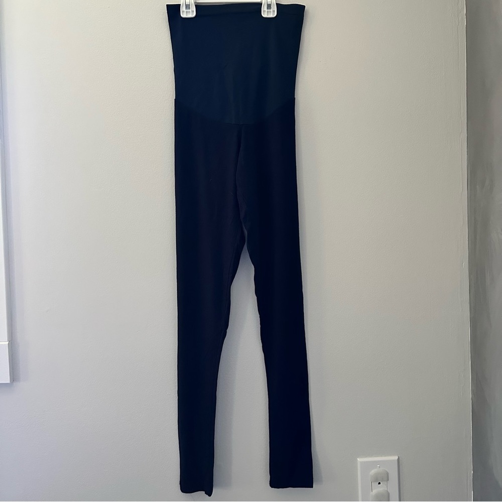 A pea in the pod high waisted belly support navy leggings size XS